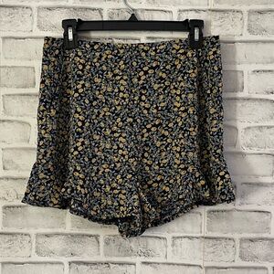 NWT! Women’s She & Sky blue with yellow floral dress high waist shorts, Size L